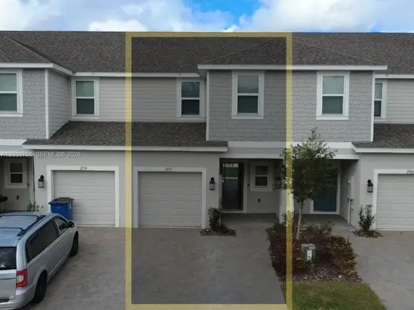 2978 Canary Ave, Davenport, FL 33837