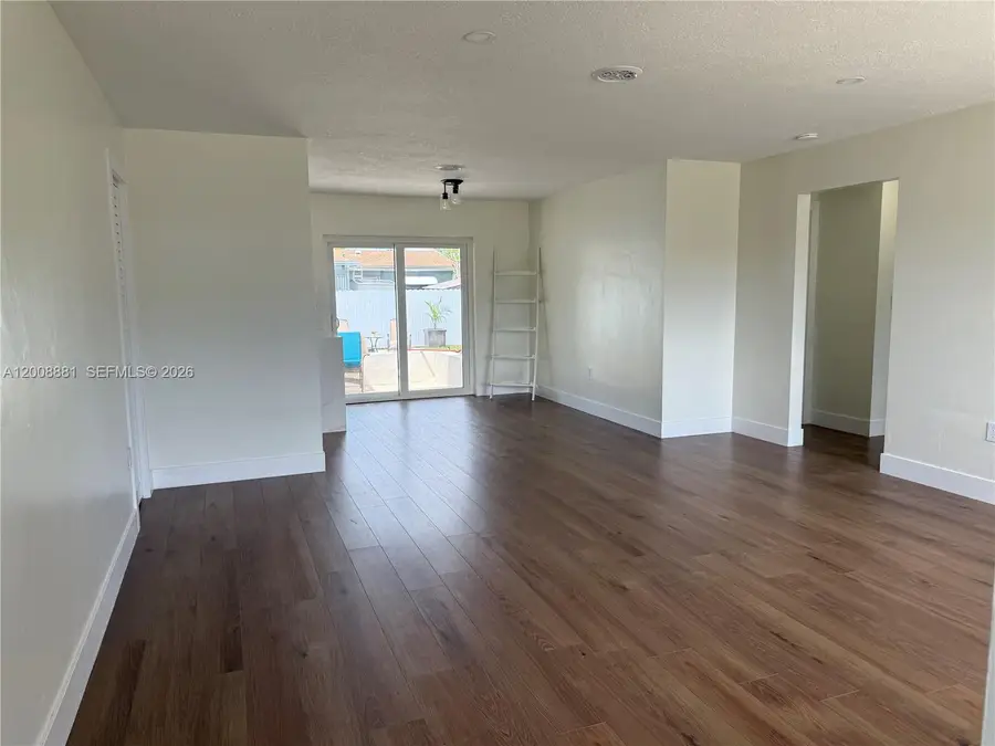 7525 Garfield St, Hollywood, FL 33024 - #2