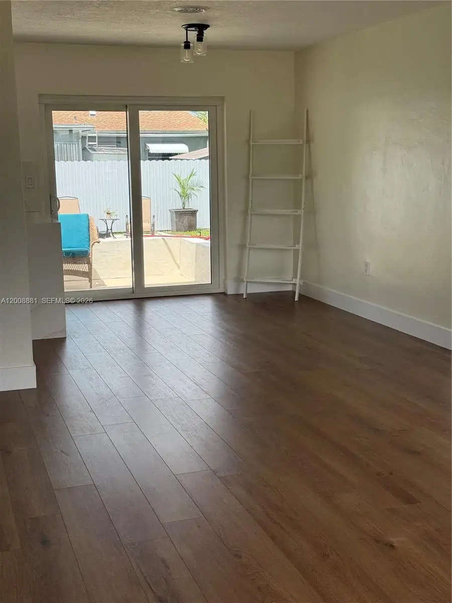 7525 Garfield St, Hollywood, FL 33024 - #3