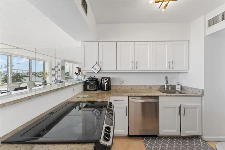 900 Bay Dr #421, Miami Beach, FL 33141 - #2