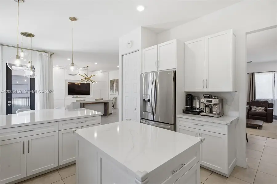 10870 Windward St, Parkland, FL 33076 - #3