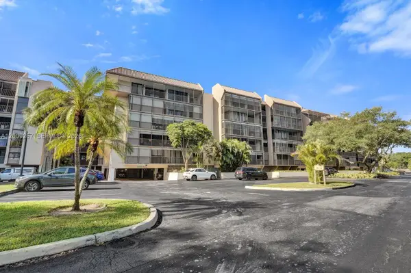 2806 N 46th Ave #D637, Hollywood, FL 33021