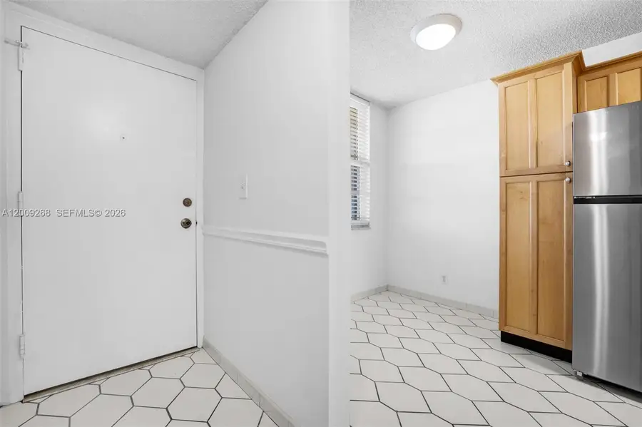 250 Jacaranda Dr #508, Plantation, FL 33324 - #2