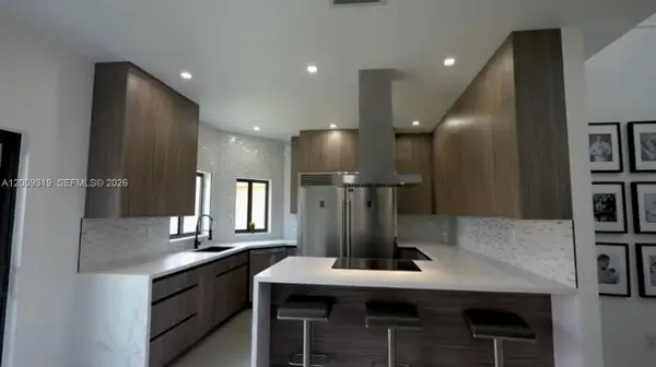 7963 NW 195th Ter, Hialeah, FL 33015