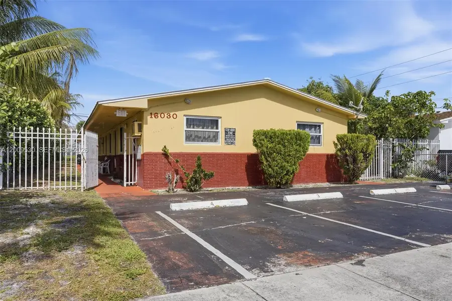 16030 NE 19th Pl, North Miami Beach, FL 33162 - #2