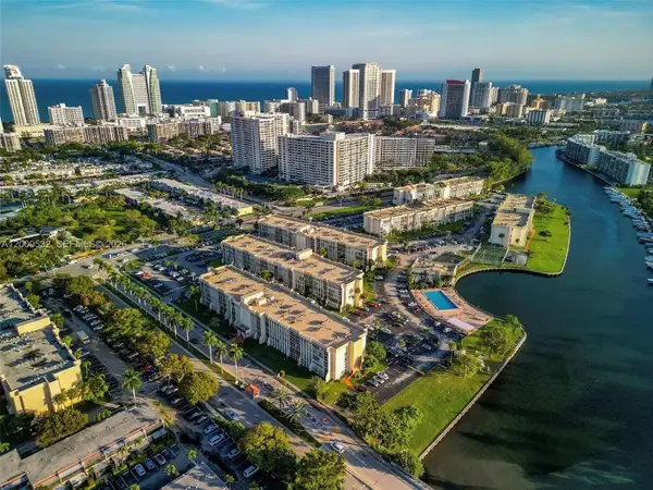 601 Three Islands Blvd #314, Hallandale Beach, FL 33009