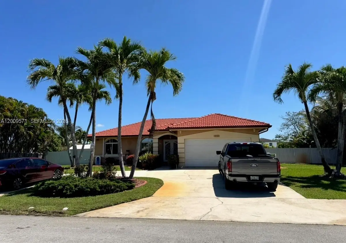 19531 SW 133rd Ave, Miami, FL 33177 - #1