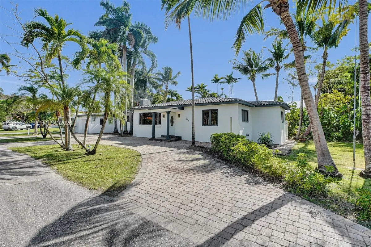 707 N 13 Avenue, Hollywood, FL 33019 - #1