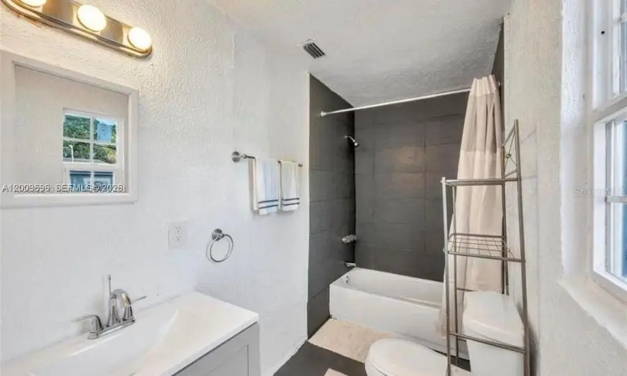 1001 N 16th Ct, Fort Pierce, FL 34950 - #3