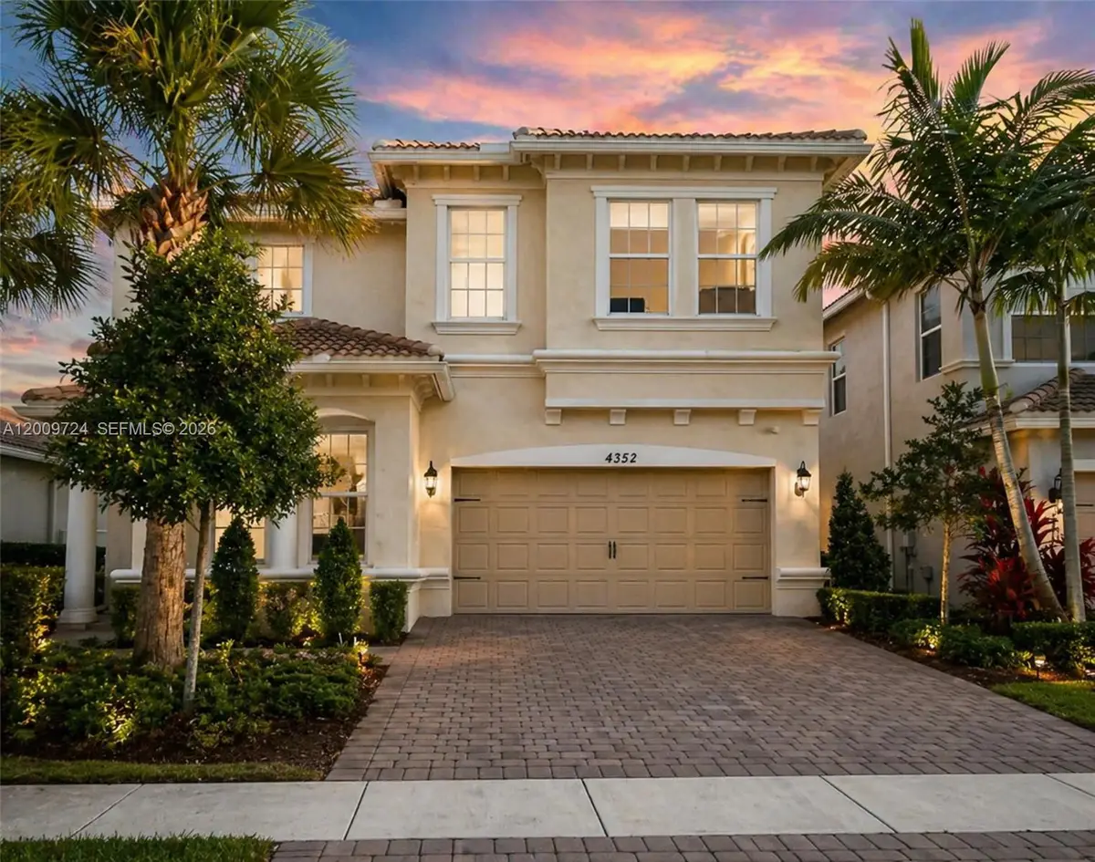 4352 Large Leaf Ln, Hollywood, FL 33021 - #1