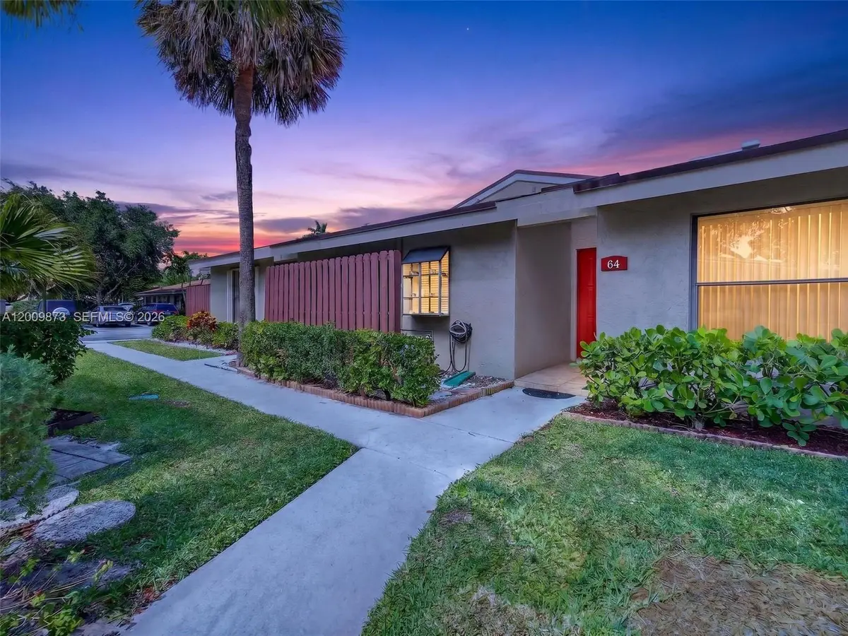 64 Meadows Dr, Boynton Beach, FL 33436 - #1