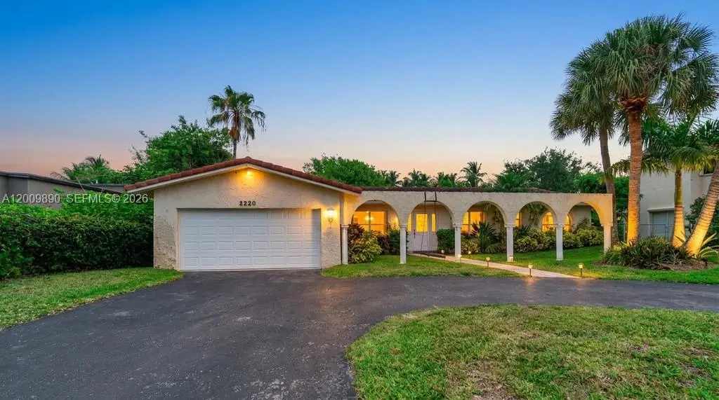 620 Lake Dasha Cir, Plantation, FL 33324 - #1