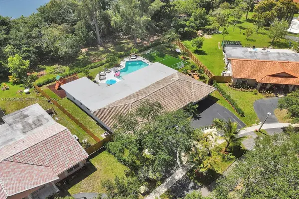 1960 SW 51st Ter, Plantation, FL 33317