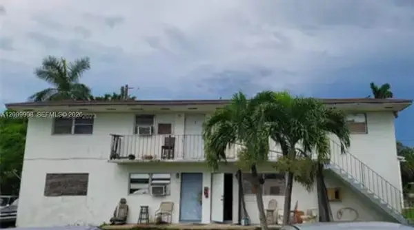 688 SW 6th St, Belle Glade, FL 33430