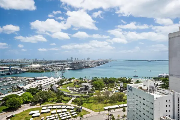 253 NE 2nd St #2503, Miami, FL 33132