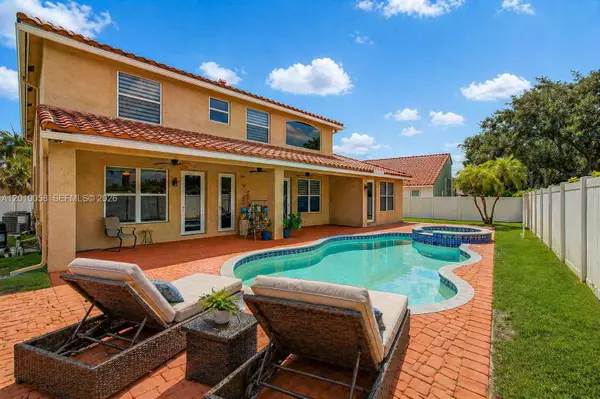 18901 SW 15th St, Pembroke Pines, FL 33029