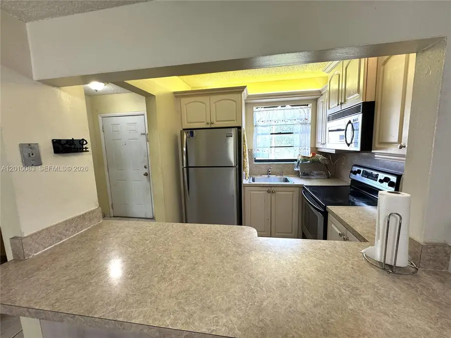 2260 W 53rd Pl #7, Hialeah, FL 33016 - #3