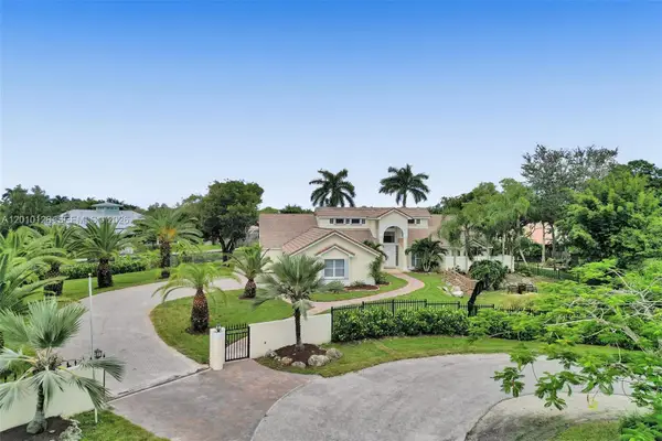 16301 SW 62nd St, Southwest Ranches, FL 33331