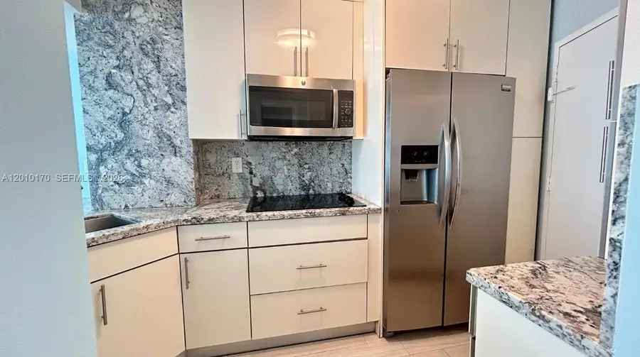 2899 Collins Ave #724, Miami Beach, FL 33140 - #3