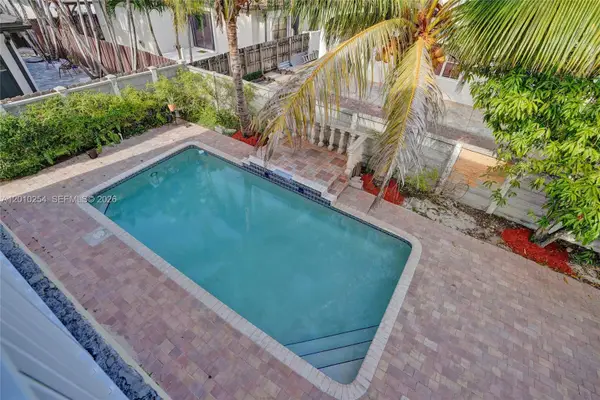 17951 NW 91st Ct, Hialeah, FL 33018