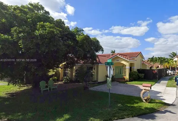 12304 NW 8th Ter, Miami, FL 33182