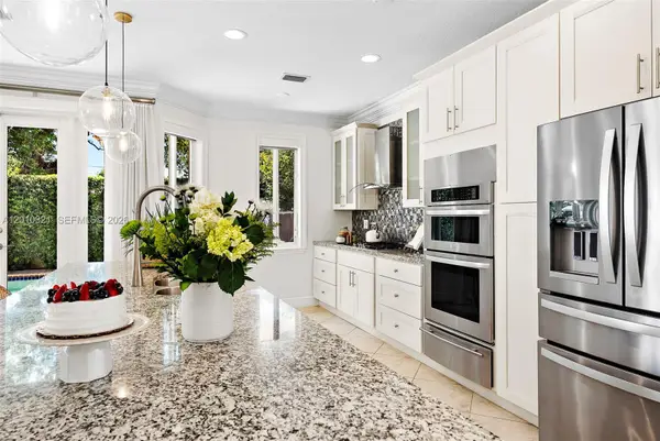 3200 Percival Ave, Miami, FL 33133