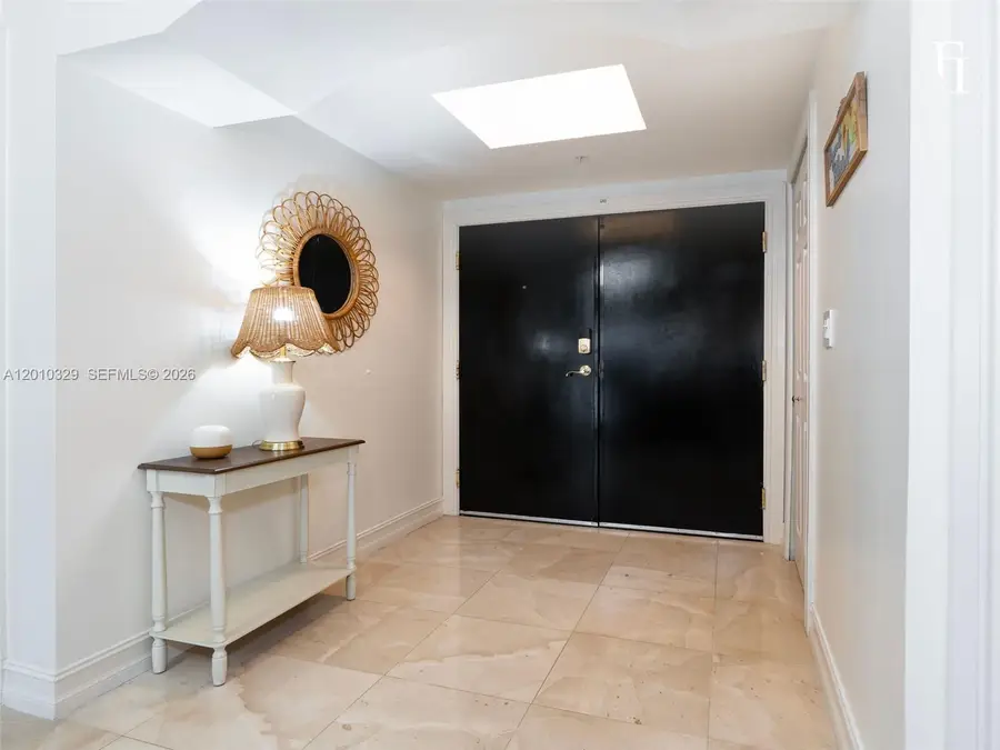 322 Madeira Ave #405, Coral Gables, FL 33134 - #2