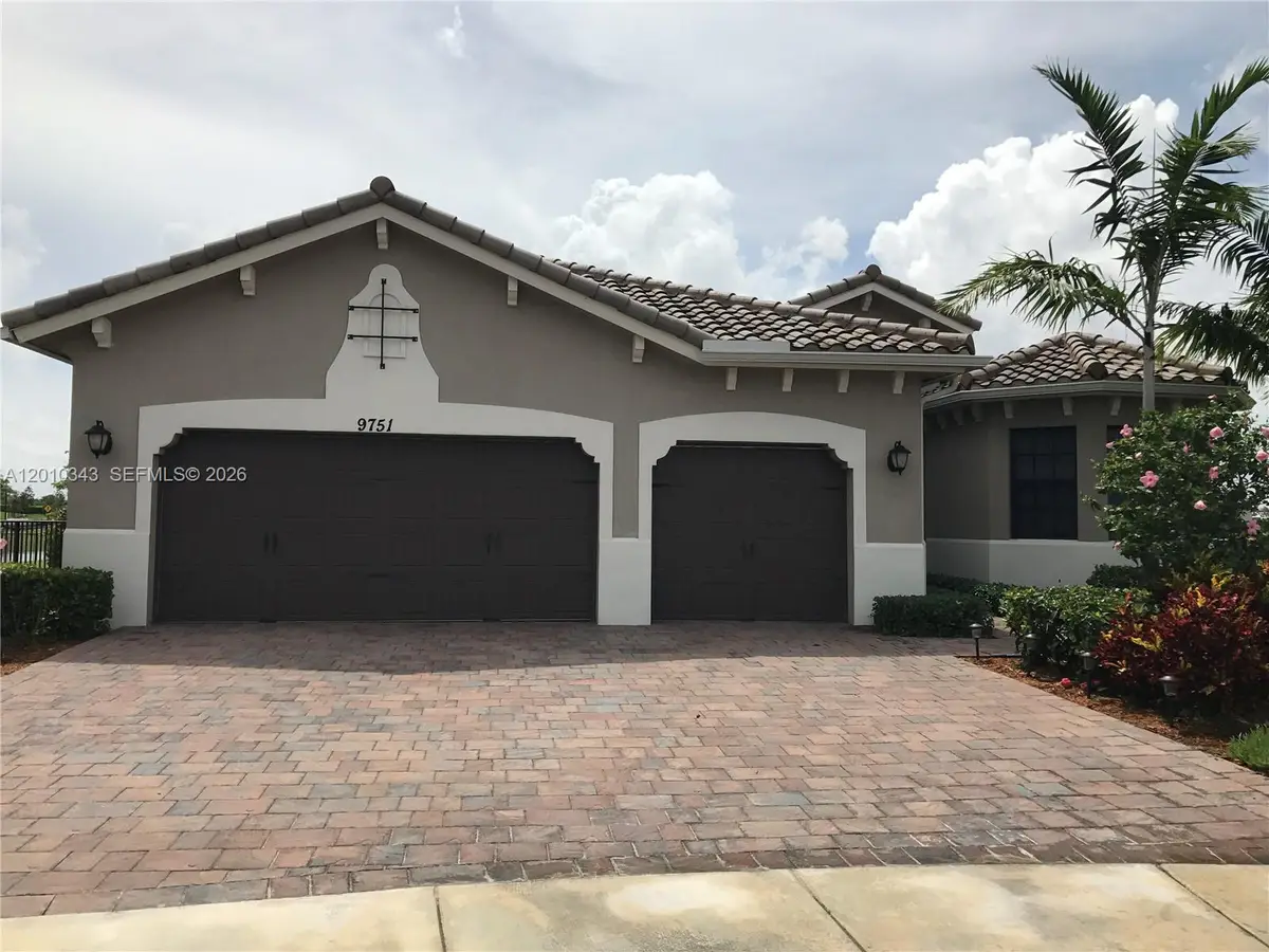 9751 Lakeview Ln, Parkland, FL 33076 - #1