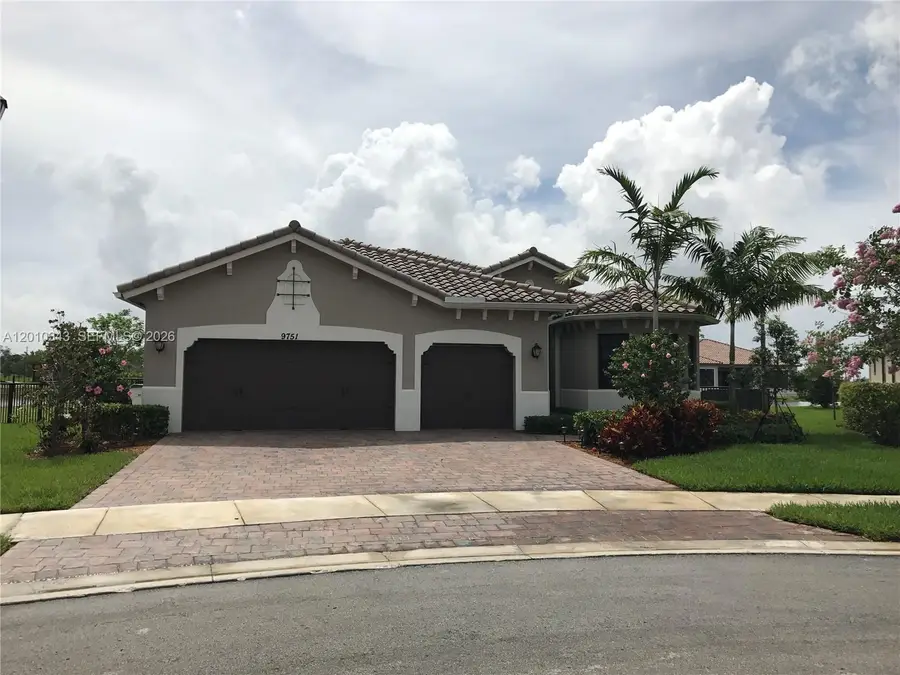 9751 Lakeview Ln, Parkland, FL 33076 - #2
