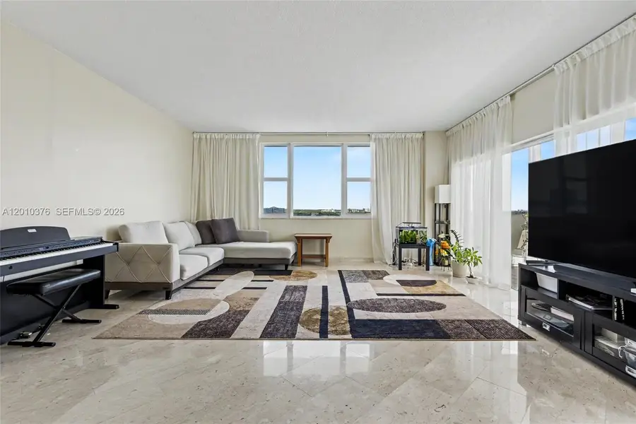 3800 Hillcrest Dr #1211, Hollywood, FL 33021 - #2