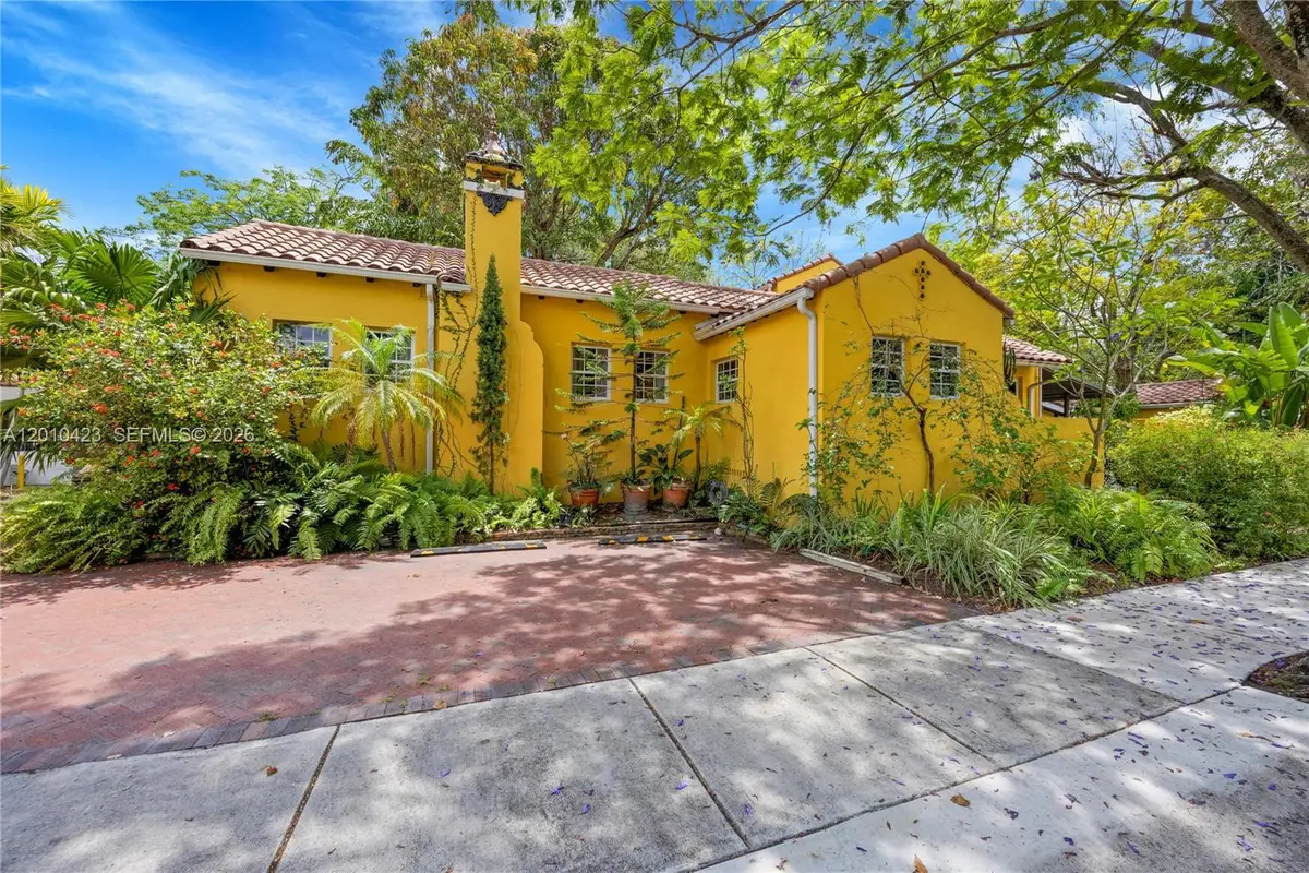 650 NE 76th St, Miami, FL 33138 - #1