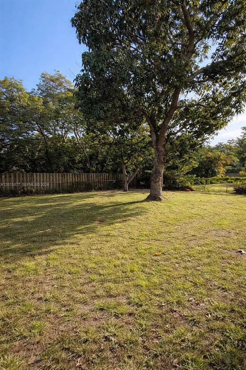 124 NW 89th St, El Portal, FL 33150 - #2