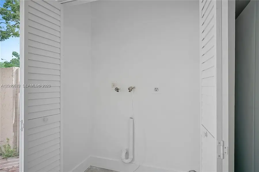 Address Withheld By Seller, Miami, FL 33177 - #3