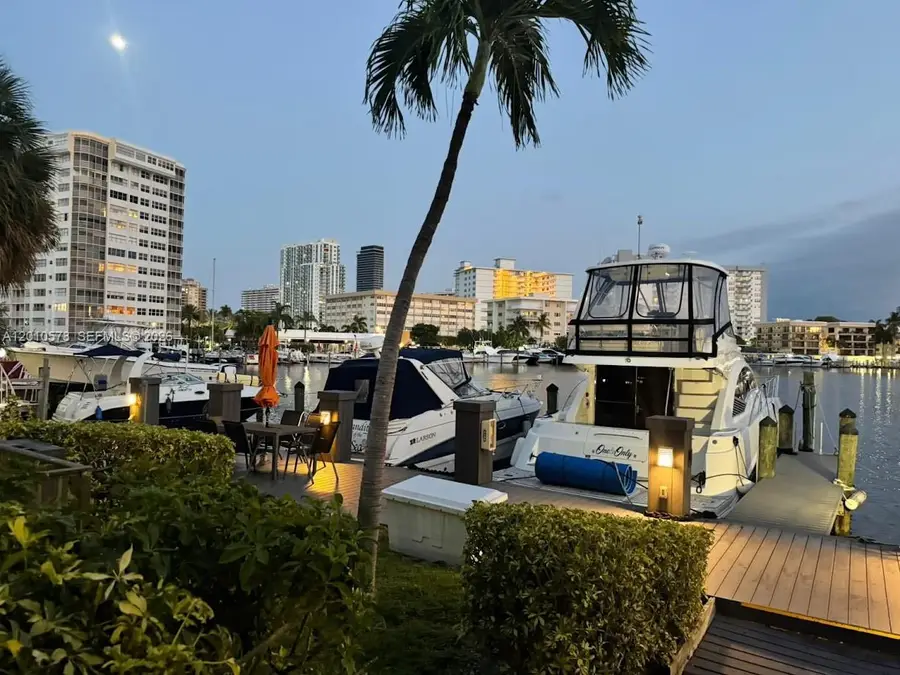 2420 Diana Dr #302, Hallandale Beach, FL 33009 - #2
