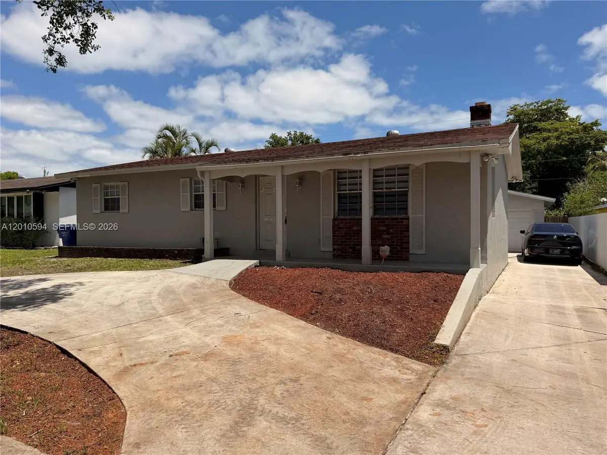 3011 N 74th Ave, Hollywood, FL 33024 - #1