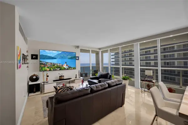 1800 S Ocean Dr #2205, Hallandale Beach, FL 33009