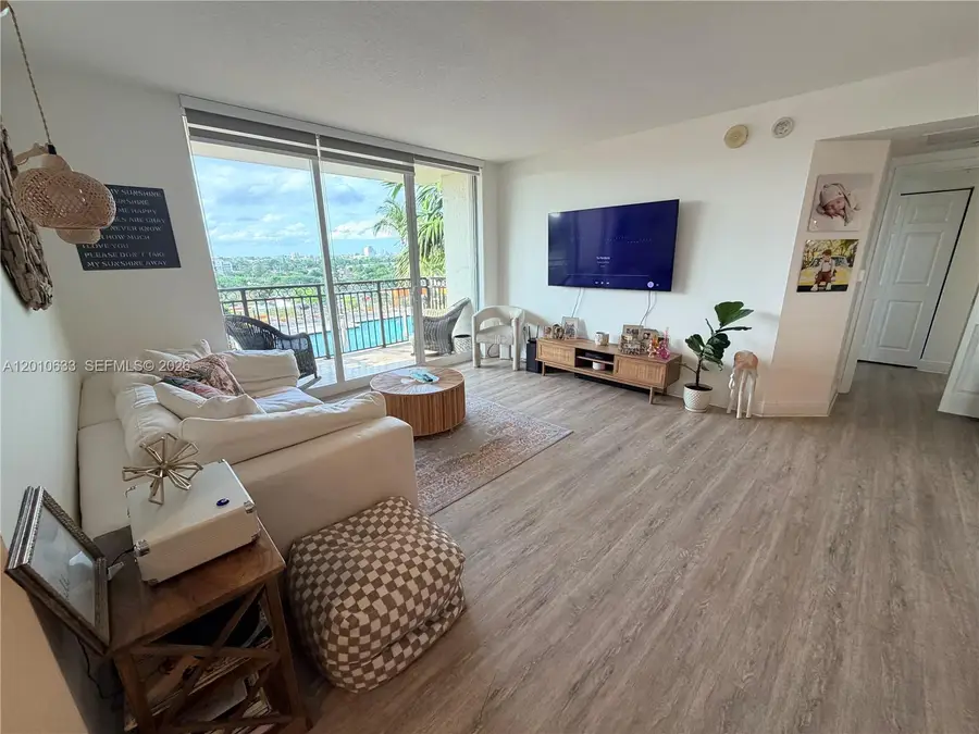 3232 SW 22nd Ter #910, Miami, FL 33145 - #2