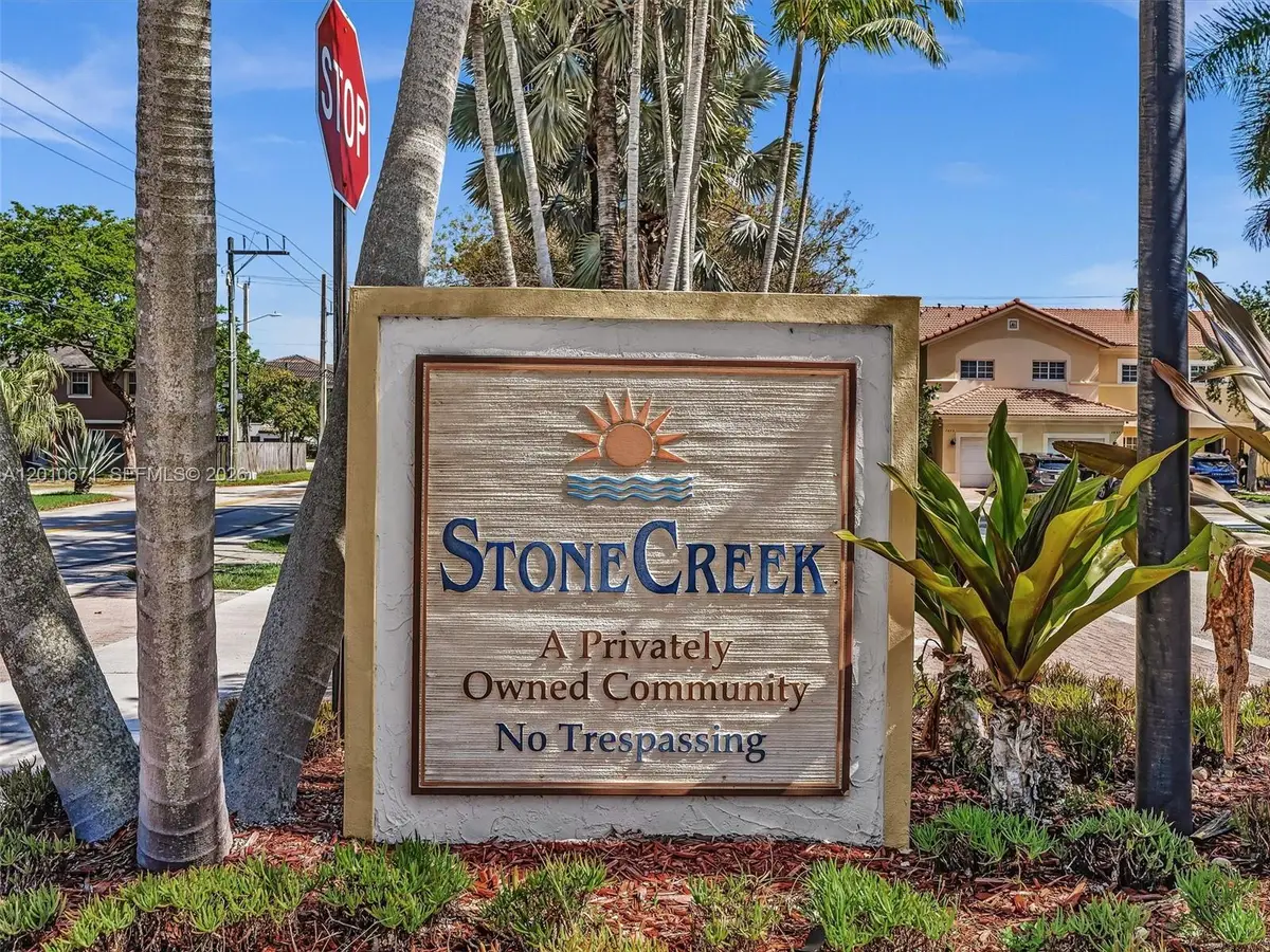 7659 N Stonecreek Cir, Davie, FL 33024 - #1
