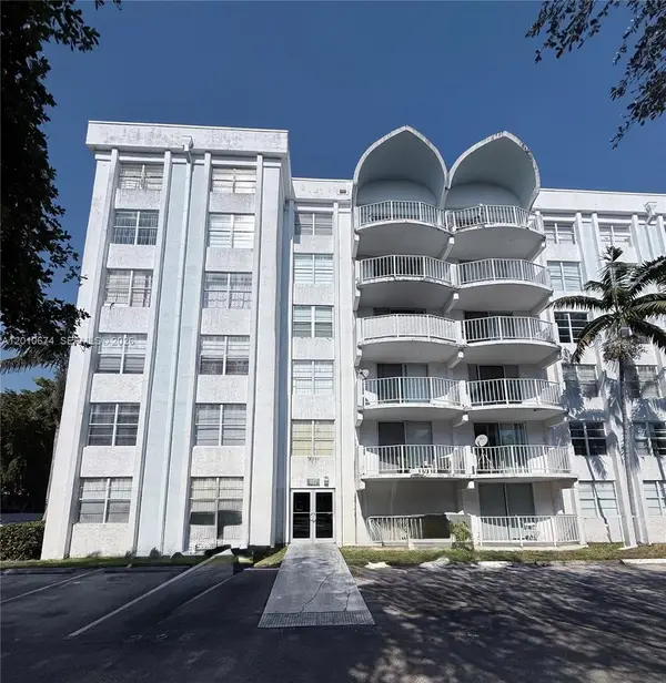 482 NW 165th St Rd #A-307, Miami, FL 33169