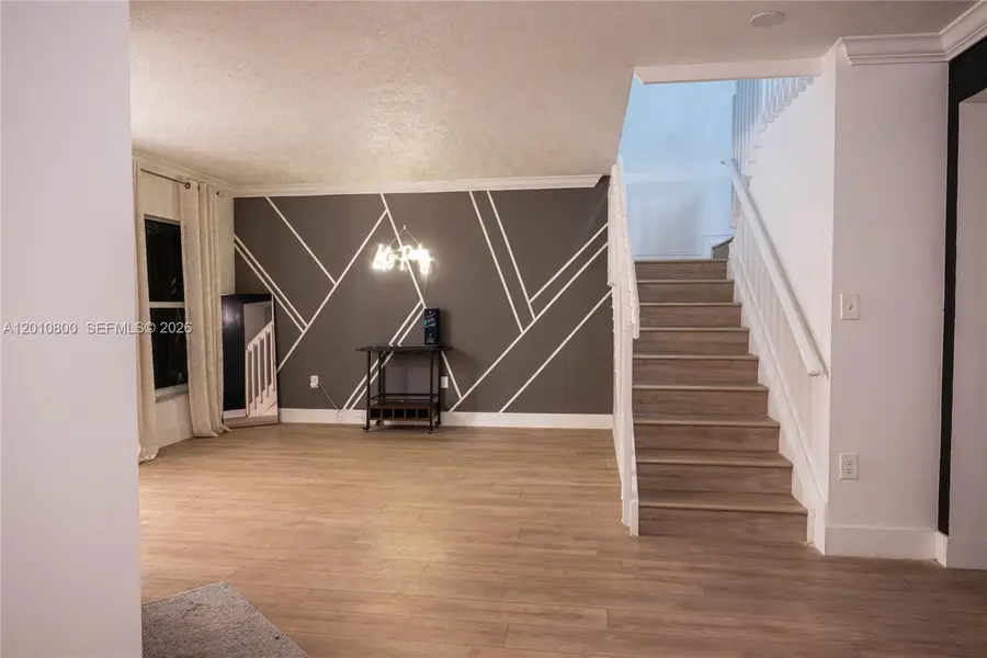 9167 Fontainebleau Blvd #6, Miami, FL 33172 - #2