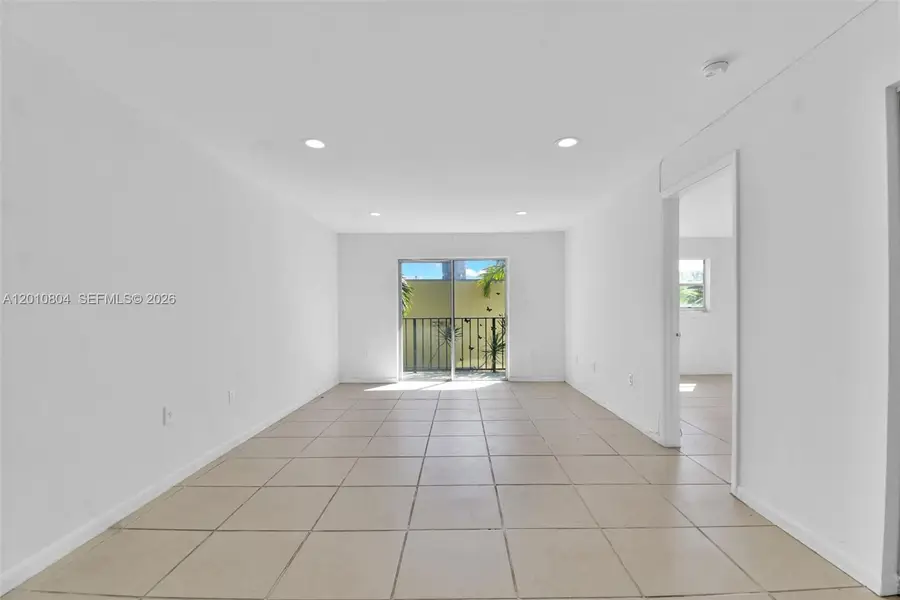 618 Euclid Ave #303, Miami Beach, FL 33139 - #2