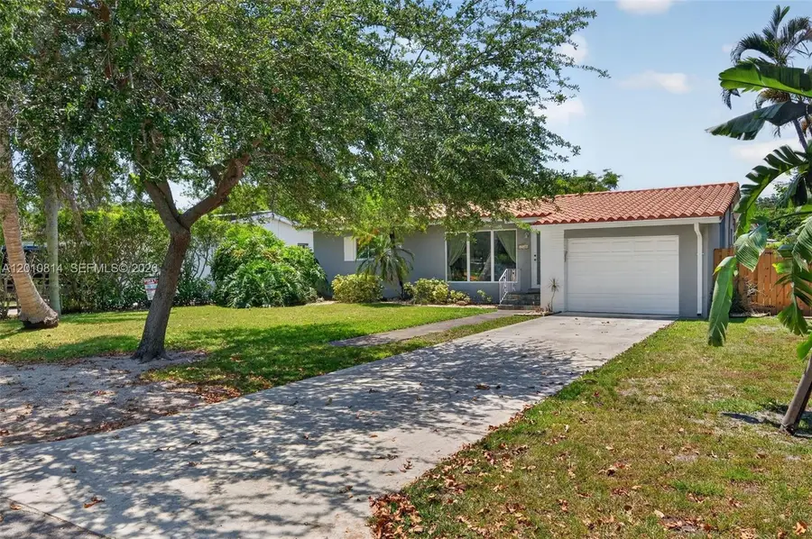 11400 NE 9th Ave, Biscayne Park, FL 33161 - #2