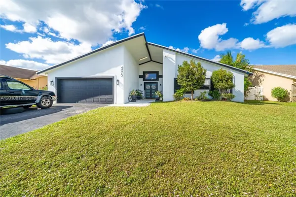 4975 NW 82nd Ter, Lauderhill, FL 33351