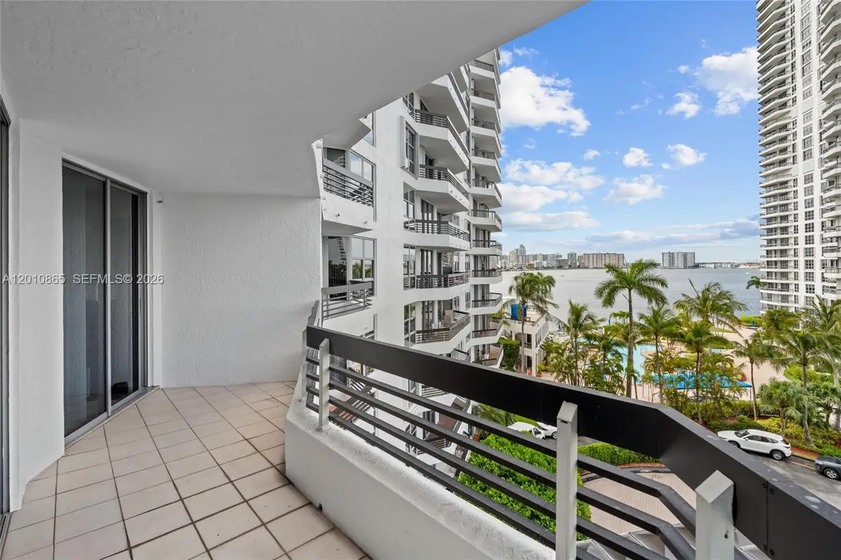 19195 NE 36th Ct #604, Aventura, FL 33180 - #1