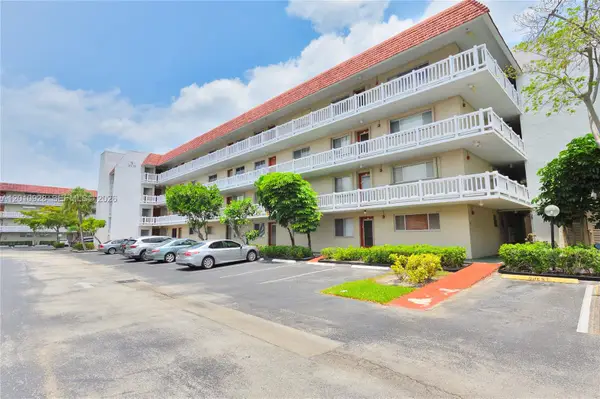3571 Inverrary Dr #202, Lauderhill, FL 33319