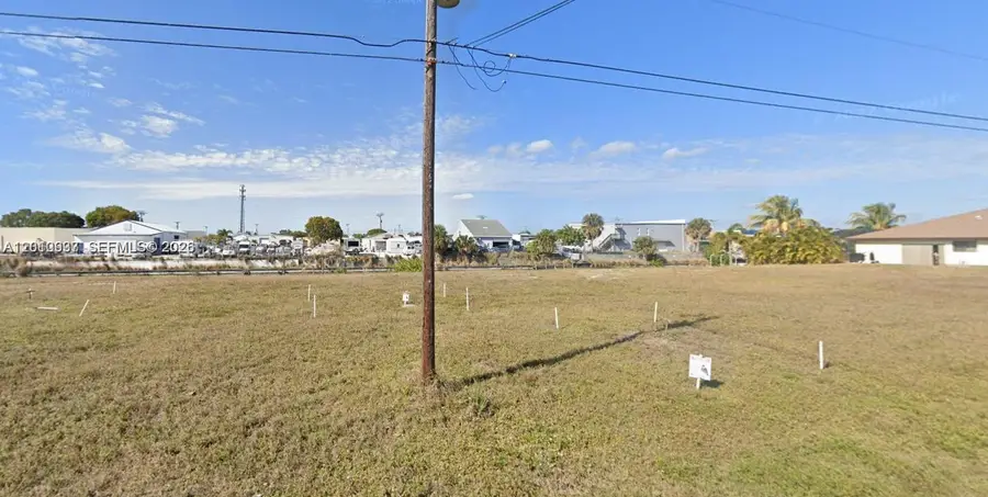 1020 SE 13th Ave, Cape Coral, FL 33990 - #2