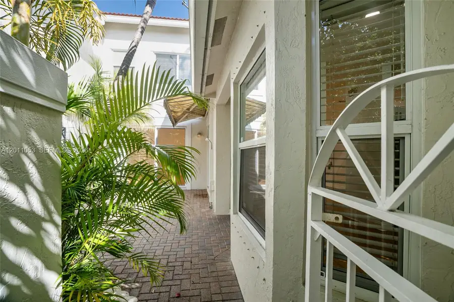 1640 Weeping Willow Way #1640, Hollywood, FL 33019 - #2