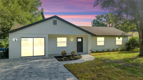 5147 Lake Nina Dr, Orlando, FL 32810