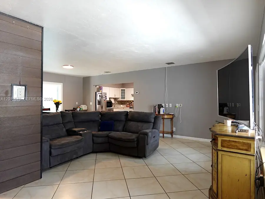 730 N 73rd Ave, Hollywood, FL 33024 - #3