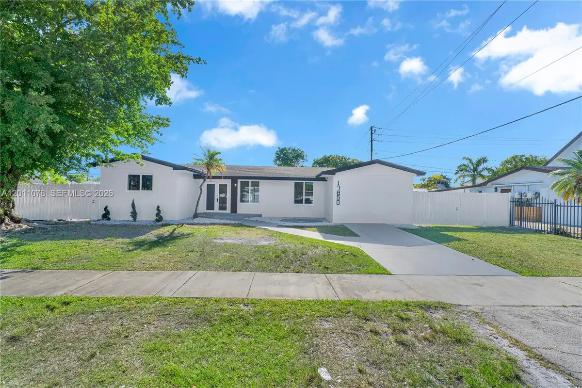 17850 SW 112th Ave, Miami, FL 33157 - #1
